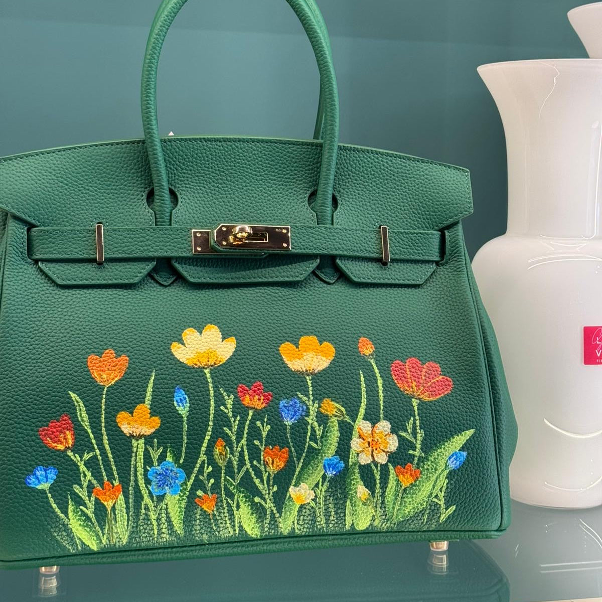 Borsa dipinta a mano tema campo fiorito