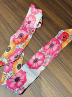 Borsa nera dipinta a mano fiori rossi con twilly